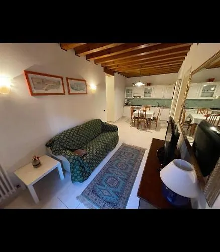 아파트 Beatiful Modern Flat Centre With Private Lounge Area Relax 베니스