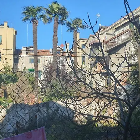 Beatiful Modern Flat Centre With Private Lounge Area Relax Венеция