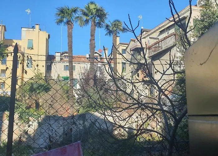 Beatiful Modern Flat Centre With Private Lounge Area Relax Venise