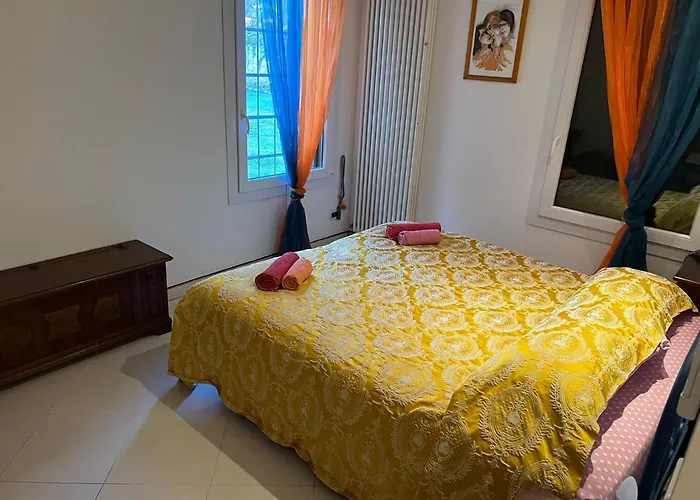 Beatiful Modern Flat Centre With Private Lounge Area Relax