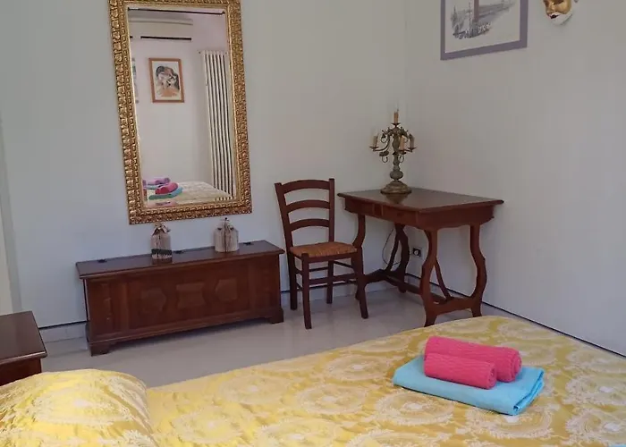 Beatiful Modern Flat Centre With Private Lounge Area Relax